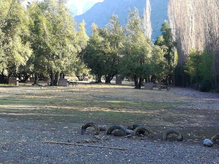 Fotografía 9 de Camping la Isla (Fundo El Toyo) en Cajon del Maipo, Metropolitana